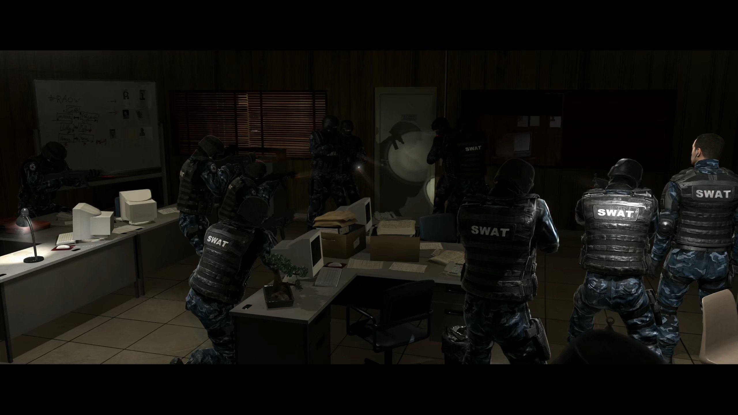 SWAT Team Tries To Capture Jodie
