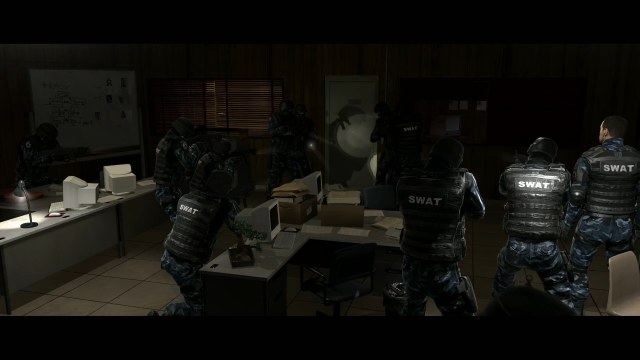 SWAT Team Tries To Capture Jodie